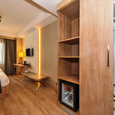 Aybar & Hotell 4*