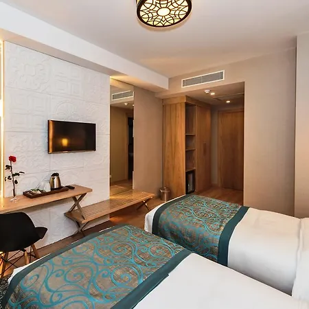 Aybar & Hotell 4*