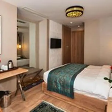 Aybar & Hotell 4*
