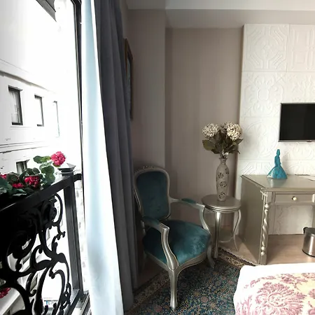 Aybar & 4* Provincia di Istanbul